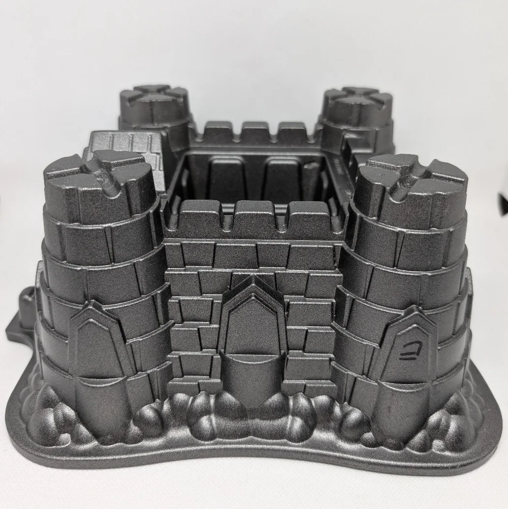 Nordic Ware 10 Cup Castle Bundt‎ Baking Pan